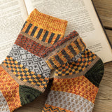5 Pairs of Vintage Winter Socks Unisex Crew Socks Style 2