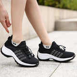 Lightweight Stretch Mesh Walking Shoes Slip On for Men and Women Black White