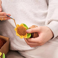 2Pcs Handcrafted Sunflower Doll Soft Acrylic Fabric Yarn Decor with Motivational Card