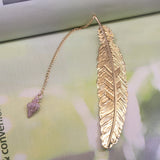 Elegant Feather Bookmark with Charm – Perfect Gift for Book Lovers Style 2