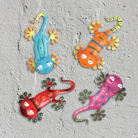 4 Pcs Metal Wall Art Garden Gecko Statue Fence Animal Hanging Wall Sculpture Vivid Wall Decor