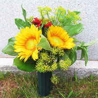 4Pcs Cemetery Memorial Vase with Spikes Grave Ground Stake Vase Resin Cones Flowers Holder for Grave Decoration Green